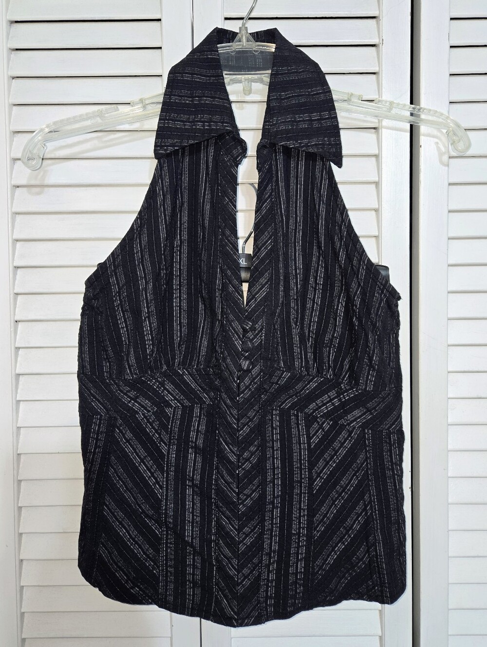 Forever 21 Women's M Black Striped Halter Top - Vintage